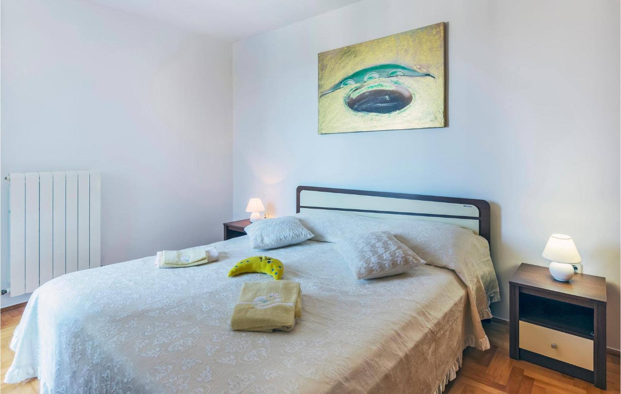 1 Bedroom Beautiful Apartment In Pula Exterior photo